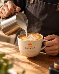 Lifestyle frame with the cup